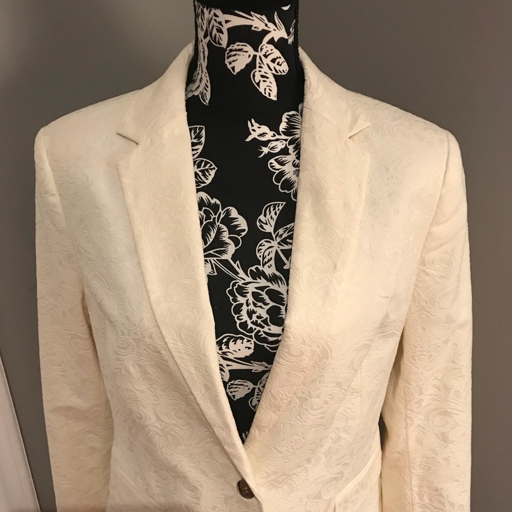 ⭐️ Cream Blazer with gold buttons
